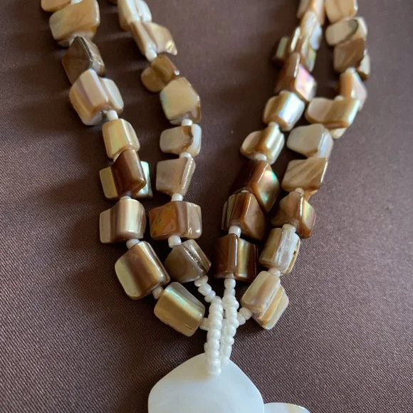 Mother of Pearl Shell Floral Island Necklace Jewelry Flower Tropical Vacation - Picture 6 of 10